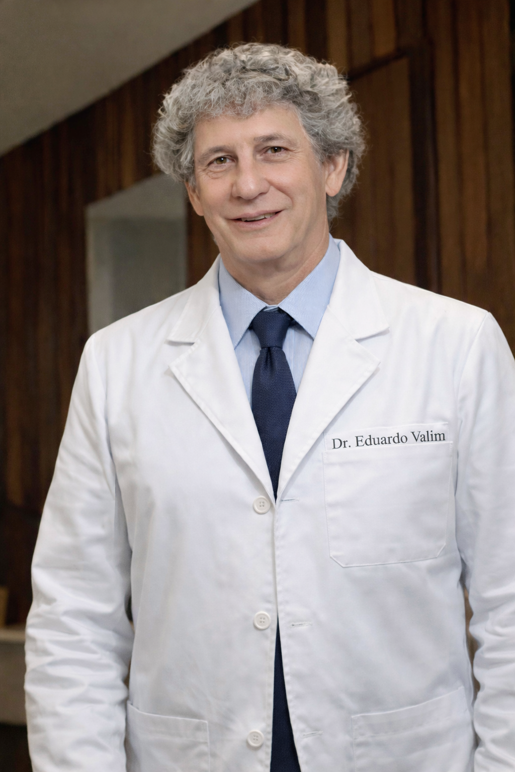 Dr. Eduardo Valim